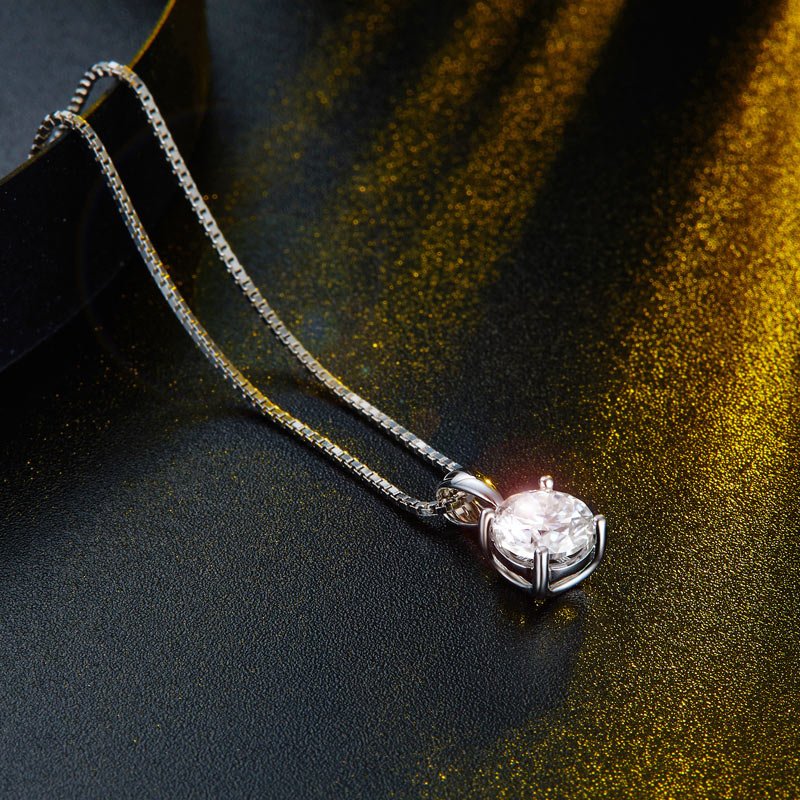 Women's Moissanite Necklace