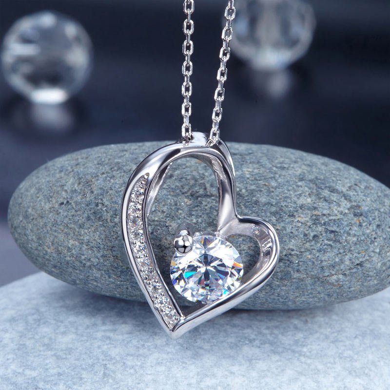 chunky silver heart necklace